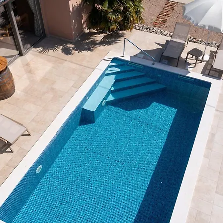 Vila Oliveti *