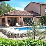 Oliveti Villa